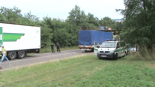 25. 6. 07 - zaklíněný kamion směr Černčice