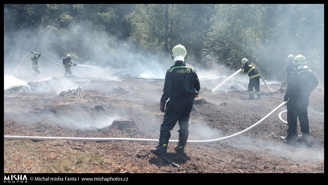 31. 5. 11 - požár lesního porostu, Val u Dobrušky