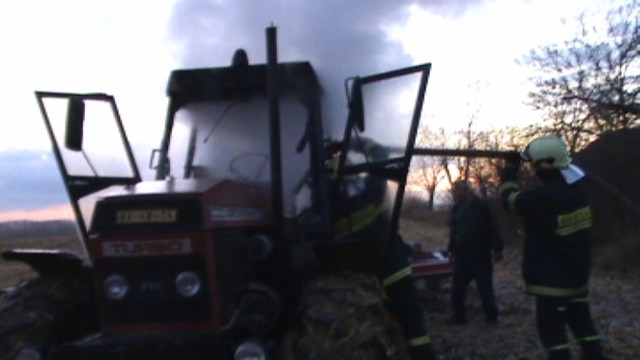 6. 11. 07 - požár traktoru, Provodov - Šonov