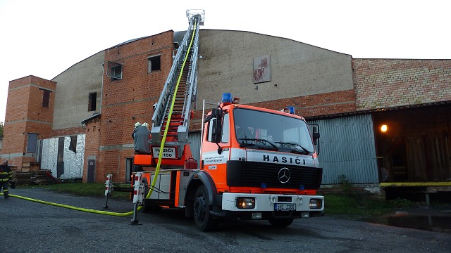 19. 10. 14 - požár vzduchotechniky, ul. Rašínova